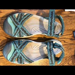 Keen Bali women’s sandals size 7